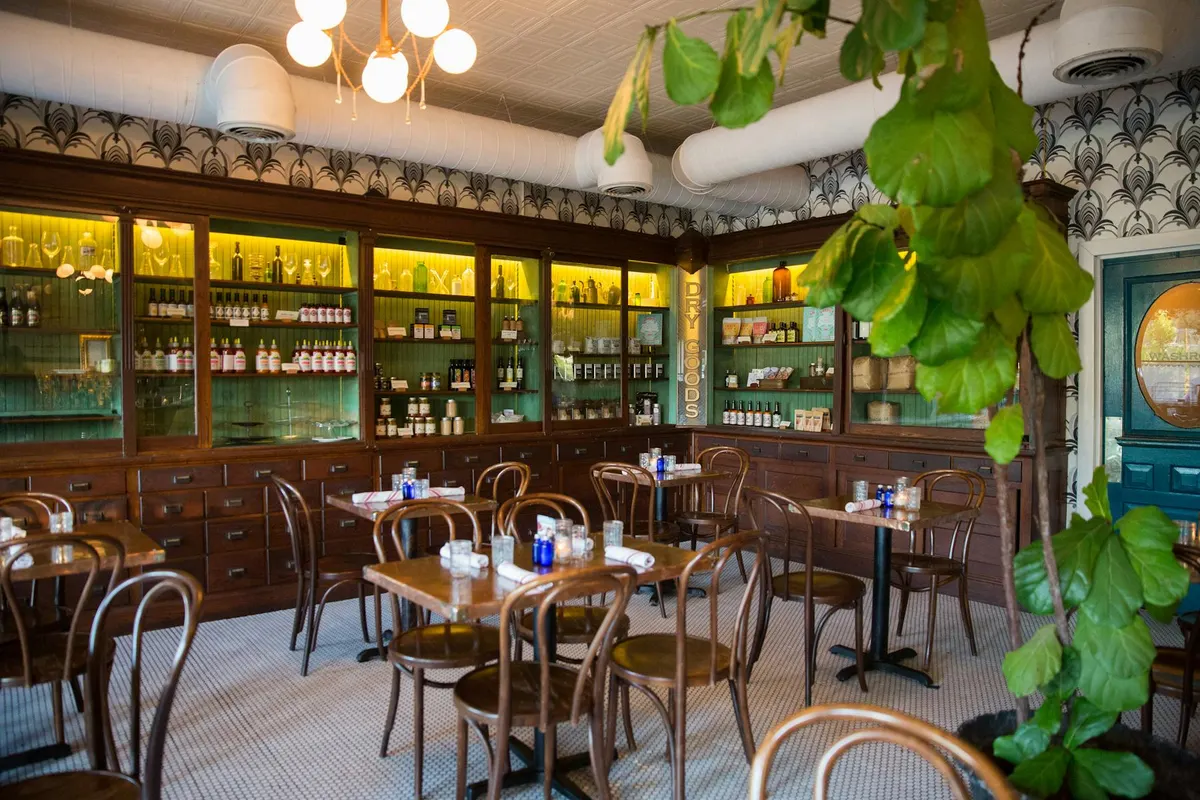 Hillside Farmacy