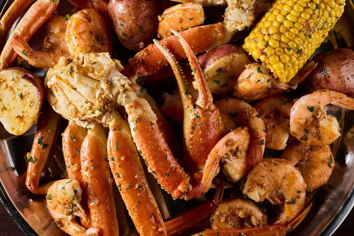 Hook & Reel Cajun Seafood & Bar (Austin)