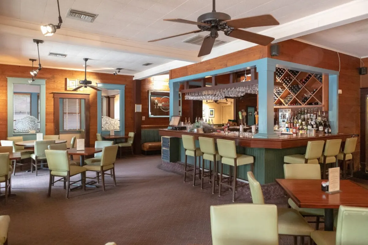 Hyde Park Bar & Grill
