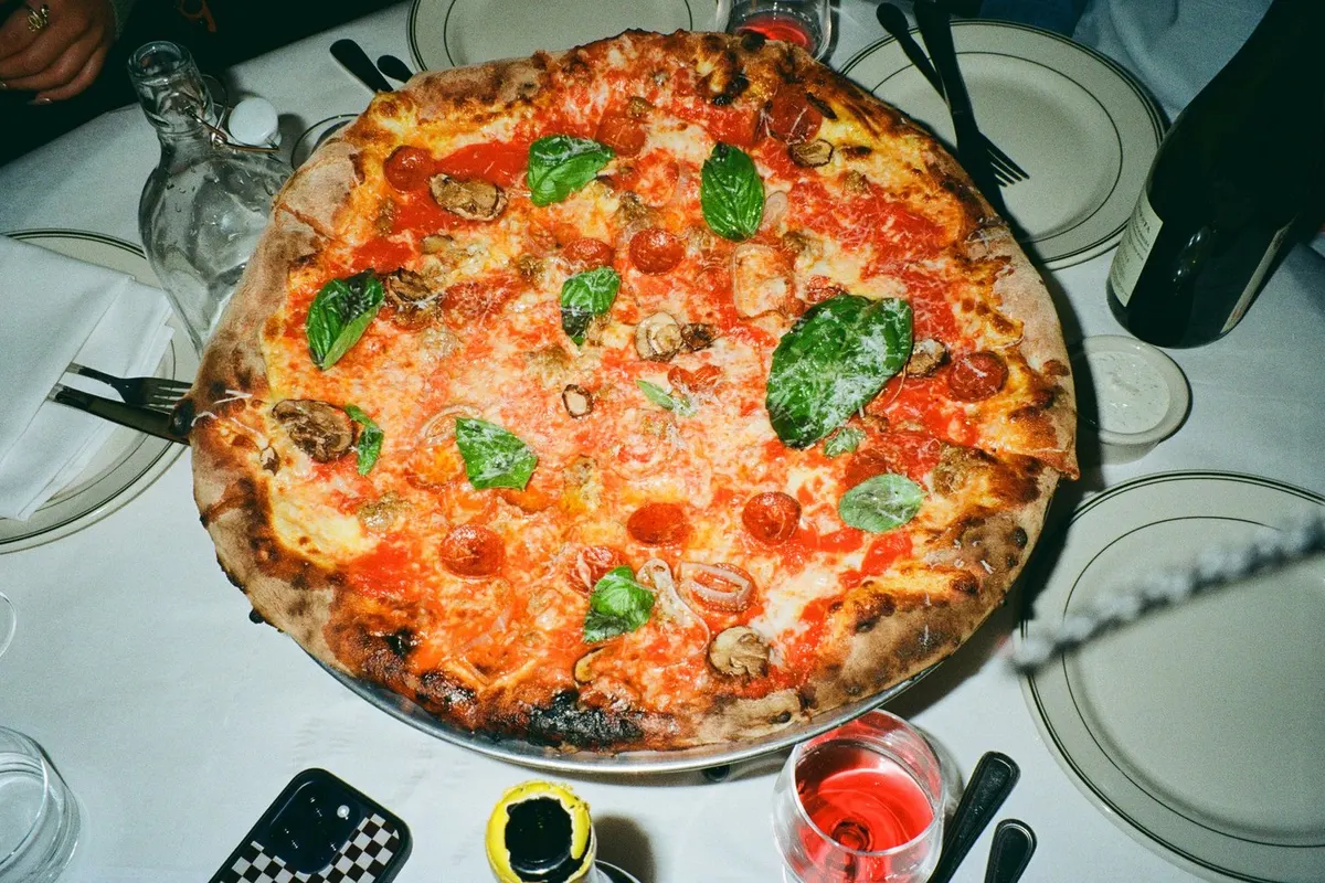 La Volta Pizza Club (West 10th)