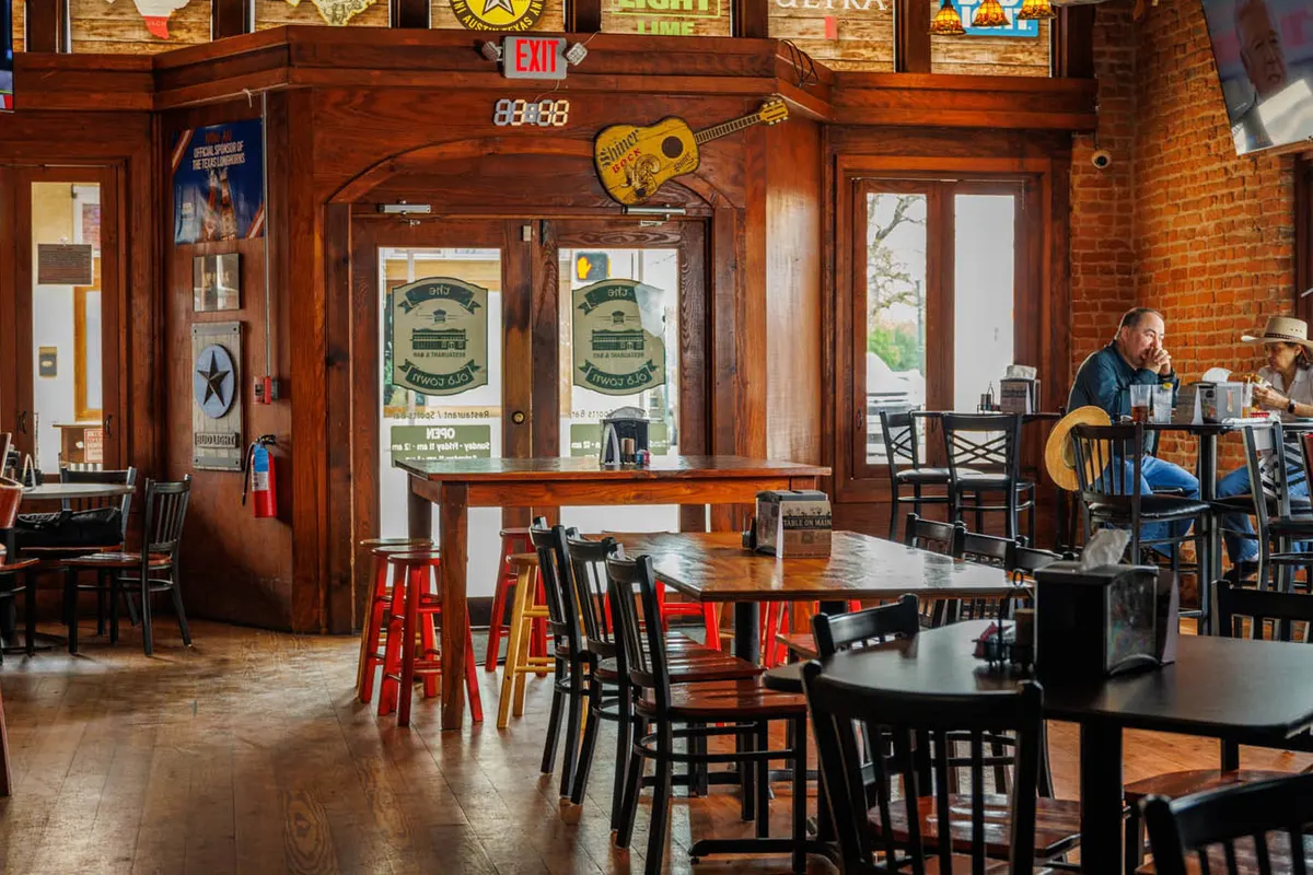Old Town Restaurant & Bar